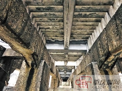 如今隱藏在山城<a href=/s/budao/ target=_blank class=infotextkey>步道</a>下的纜車軌道。